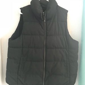 Black Puffy vest. Great for fall!